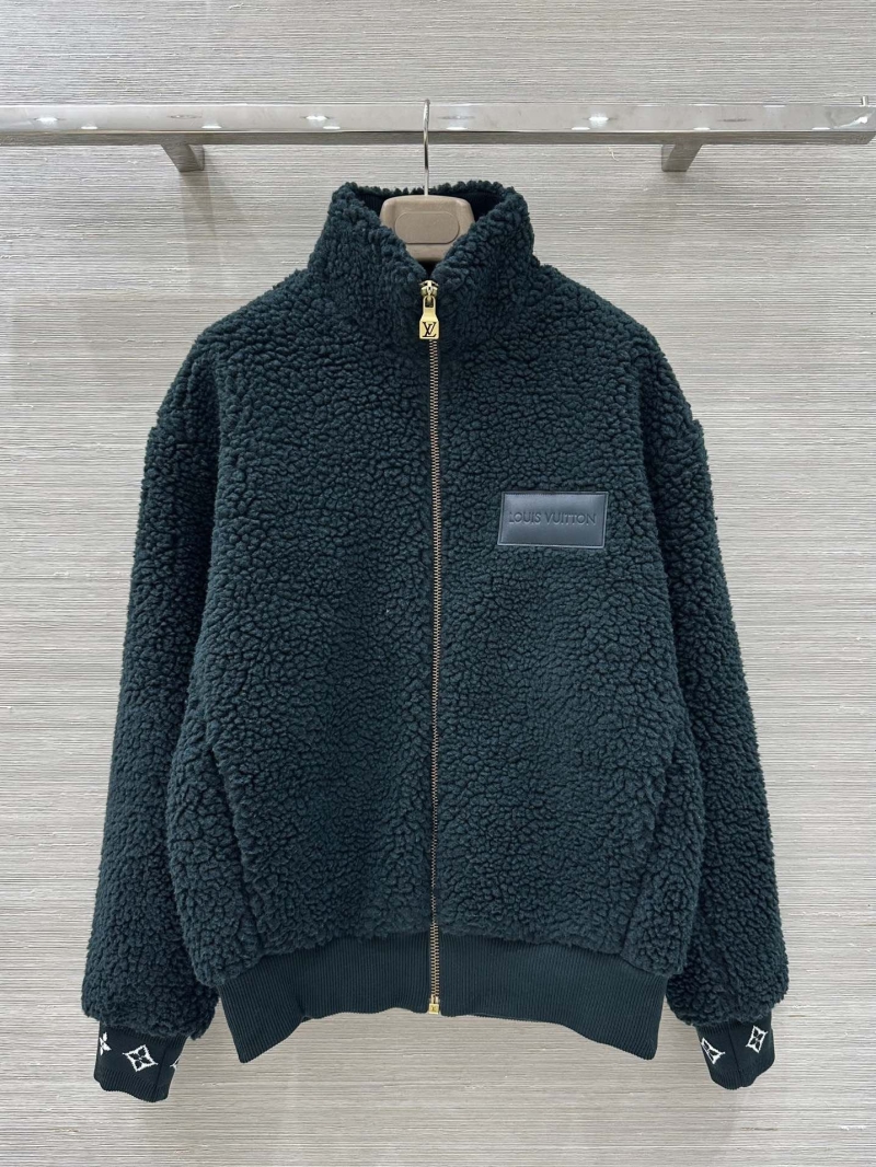 l0vis Vvtt0n outwear